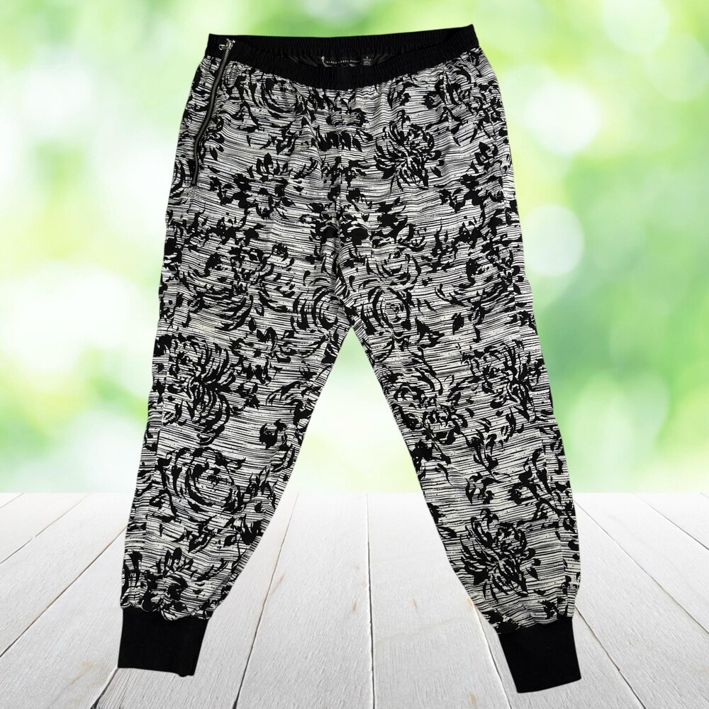 CHICOS BLACK LABEL Woven Jogger Pants Black White Floral Zip Pockets Size 2 (L)